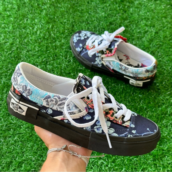 Vans Shoes - 🍀New Vans Slip On Cap Florals